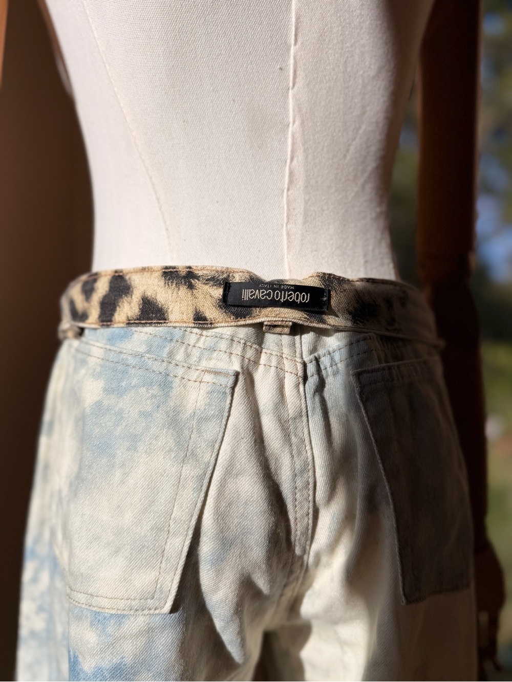 VINTAGE ROBERTO CAVALLI Leopard Print Light Wash Flare Jeans Archive 90s Size M - Picture 13 of 15